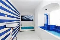 Hotel The White And Blue Capri